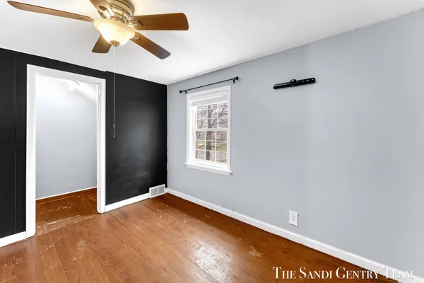 $425,000 | 15008 Lakeshore Avenue, Grand Haven, MI 49417