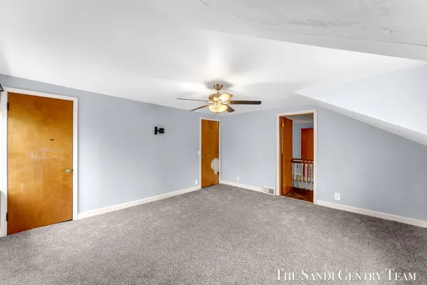 $425,000 | 15008 Lakeshore Avenue, Grand Haven, MI 49417