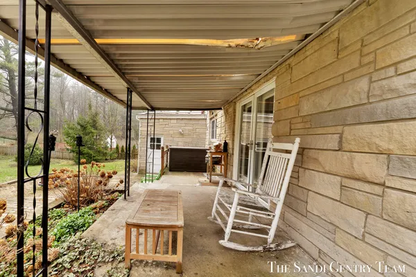 $425,000 | 15008 Lakeshore Avenue, Grand Haven, MI 49417