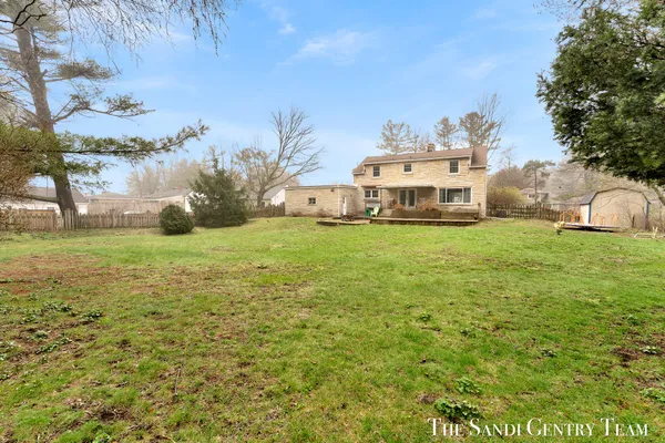 $425,000 | 15008 Lakeshore Avenue, Grand Haven, MI 49417