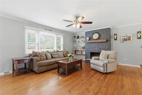 $385,000 | 306 West 114 Street, Kansas City, MO 64114