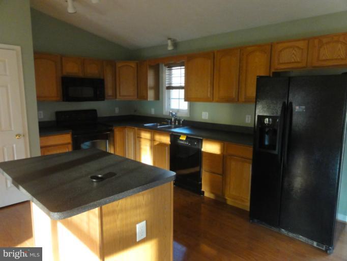 205 Lookout Point Way Linden, VA 22642 - Photo 5 of 22 Kitchen