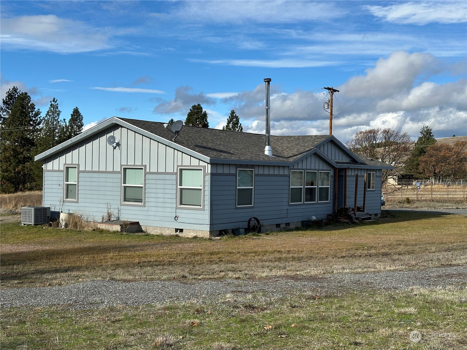 706 Centerville Highway Lyle, WA 98635 - Photo 2 of 29