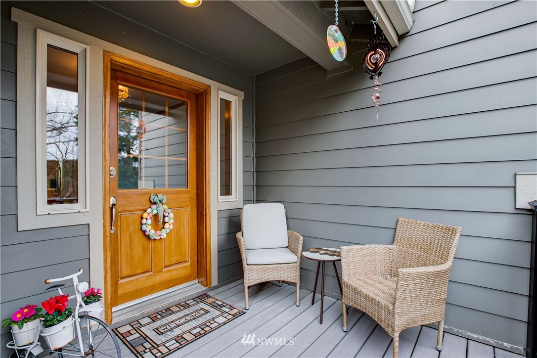 508 Cypress Road Bellingham, WA 98225 - Photo 3 of 40 a view of sitting area in front of house