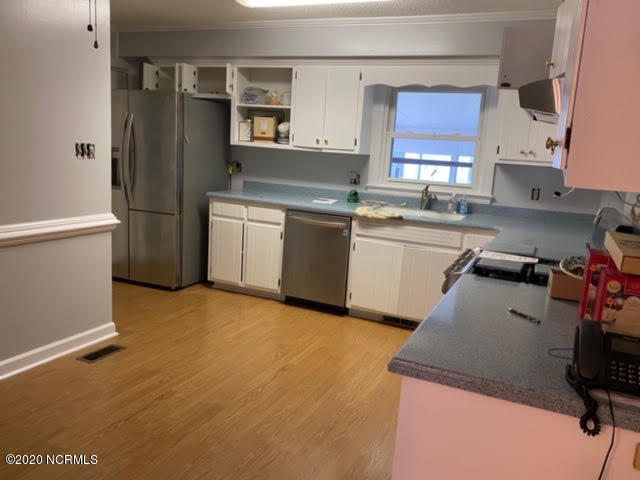 3602 Yarmouth Road New Bern, NC 28562 - Photo 10 of 31 Kitchen