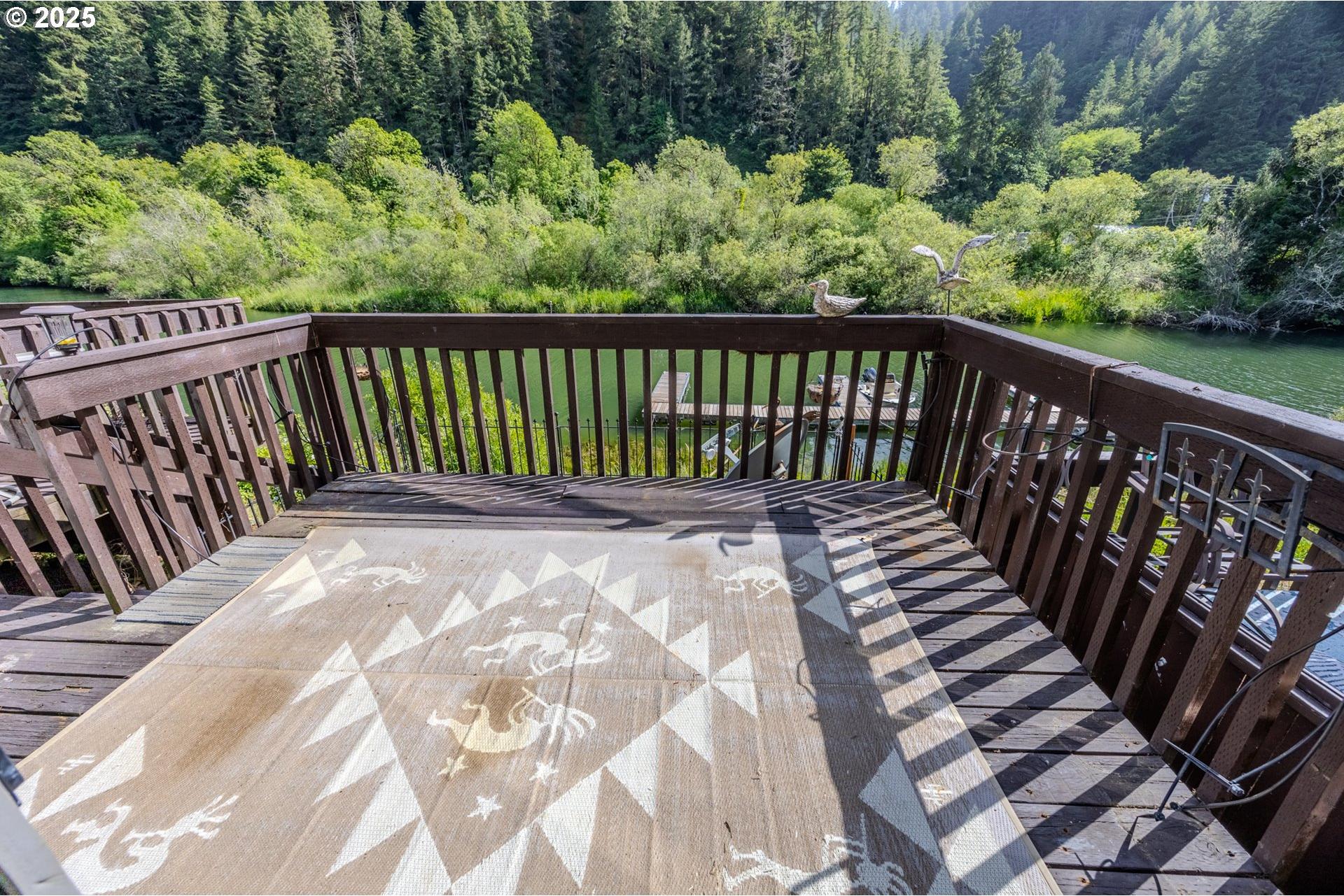 43605 Highway 38, Unit 41 Reedsport, OR 97467 - Photo 23 of 37 Deck
