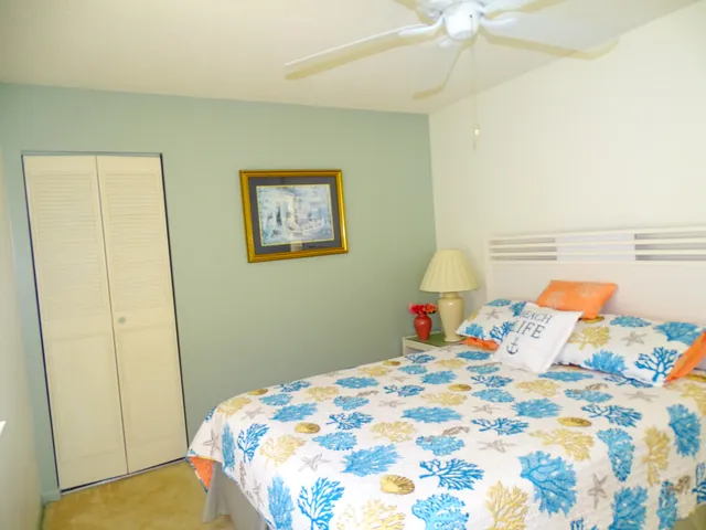 $1,700 | 409 Pine Glen Lane, Unit A2, Greenacres, FL 33463