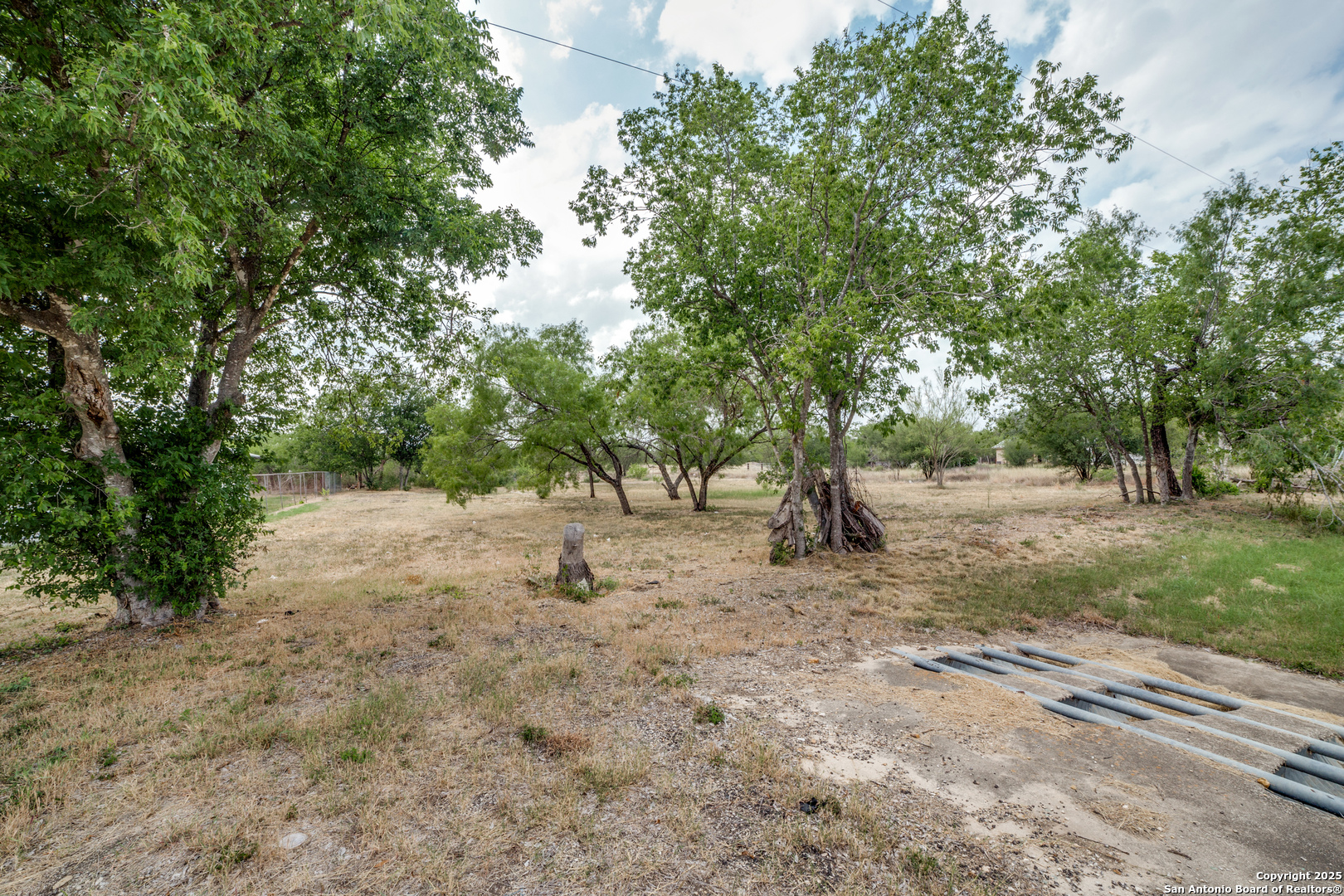 13839 Somerset Road Von Ormy, TX 78073 - Photo 2 of 17