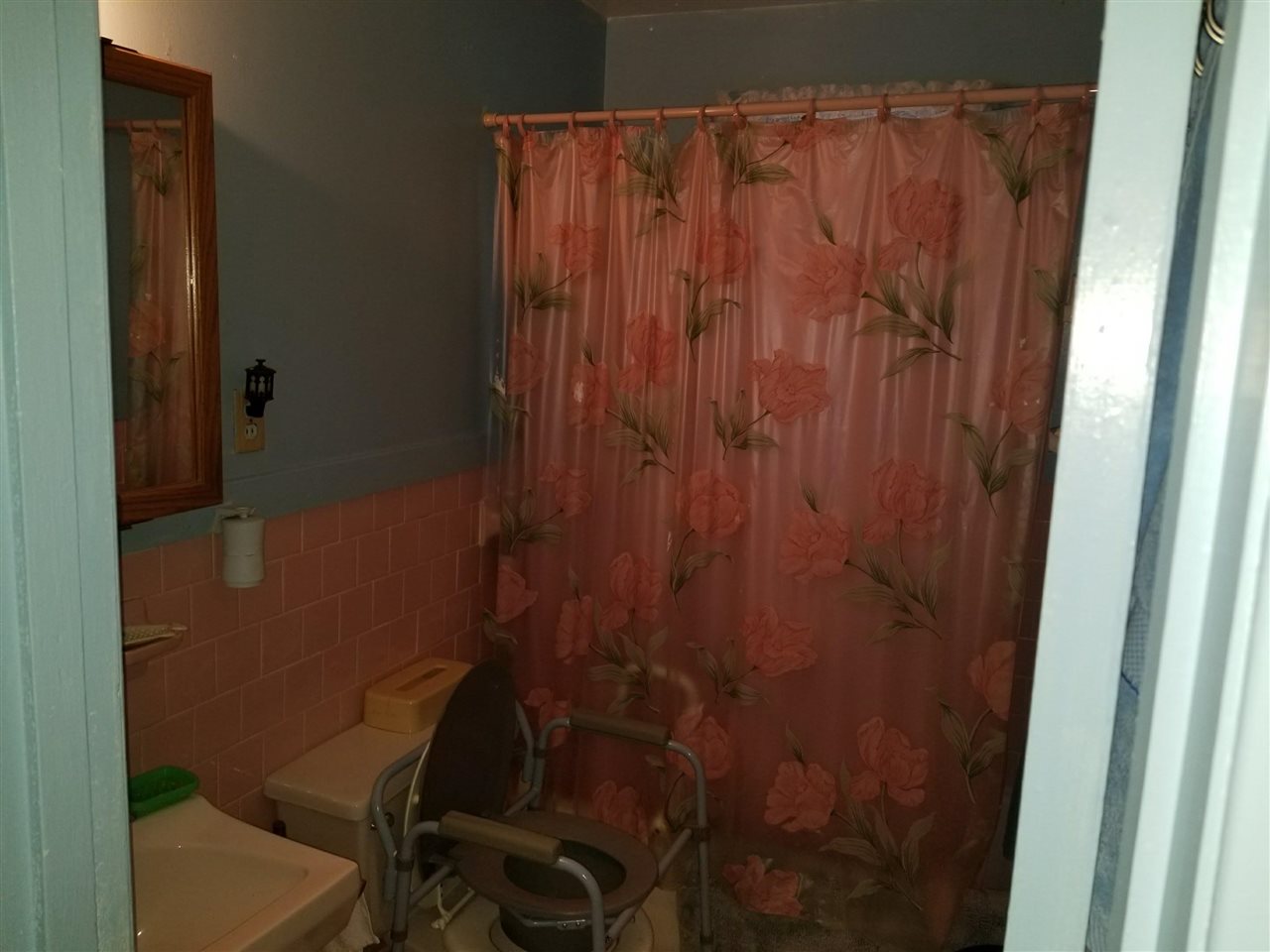325 Dixie Road Memphis, TN 38109 - Photo 7 of 8
