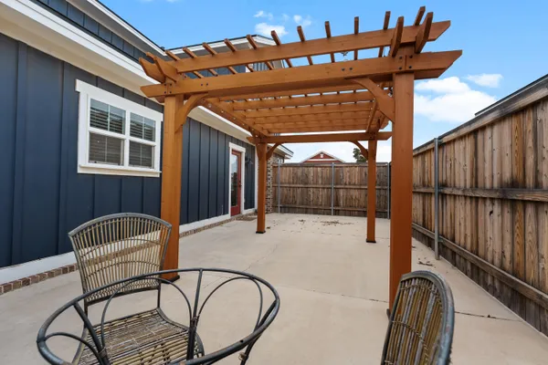 $2,400 | 10928 Norwich Avenue, Lubbock, TX 79424