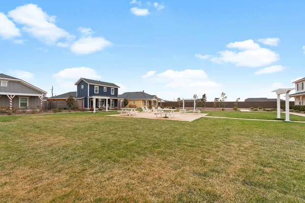$2,400 | 10928 Norwich Avenue, Lubbock, TX 79424