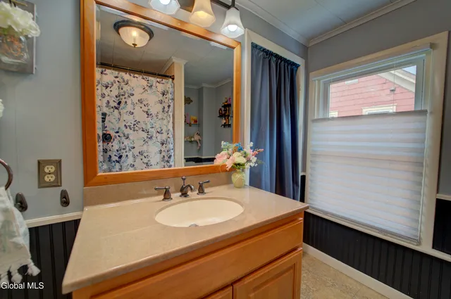 $299,900 | 10 North Boulevard, Gloversville, NY 12078