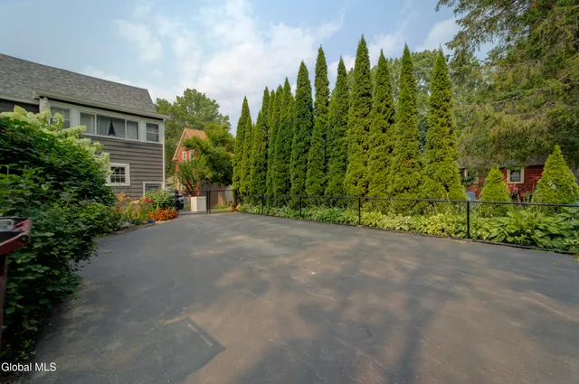 $299,900 | 10 North Boulevard, Gloversville, NY 12078