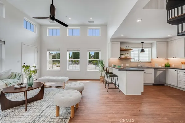 $2,785 | 127 East Foothill Boulevard, Unit A, Glendora, CA 91741