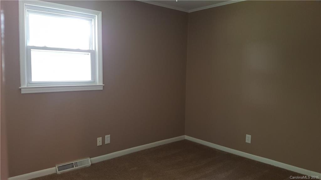 2138 Reeves Road Lancaster, SC 29720 - Photo 5 of 12 Gallery Image 5