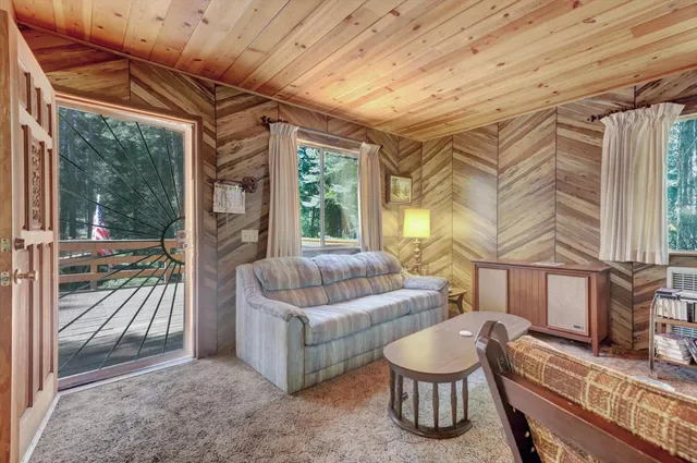 $373,000 | 351 Silver Tip Springs Road, Strawberry Valley, CA 95981