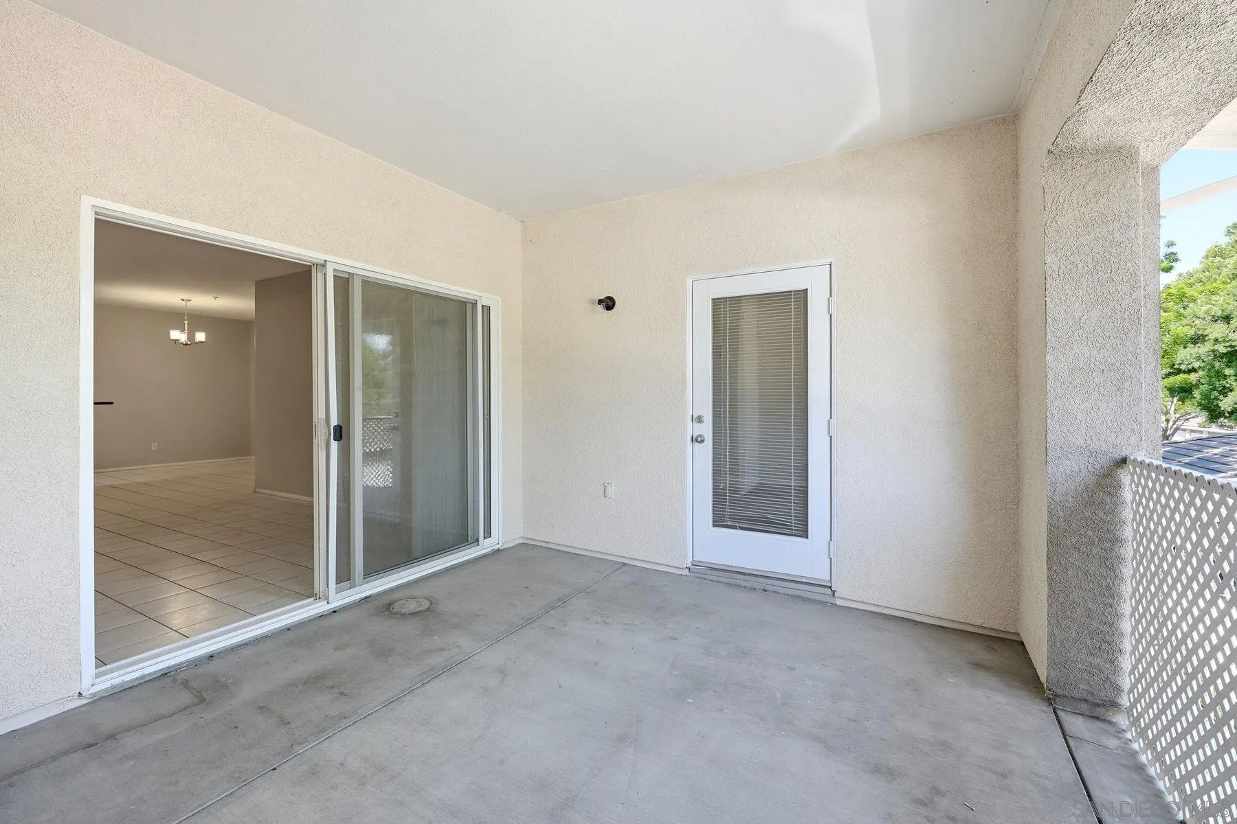 31369 David Temecula, CA 92592 - Photo 6 of 32