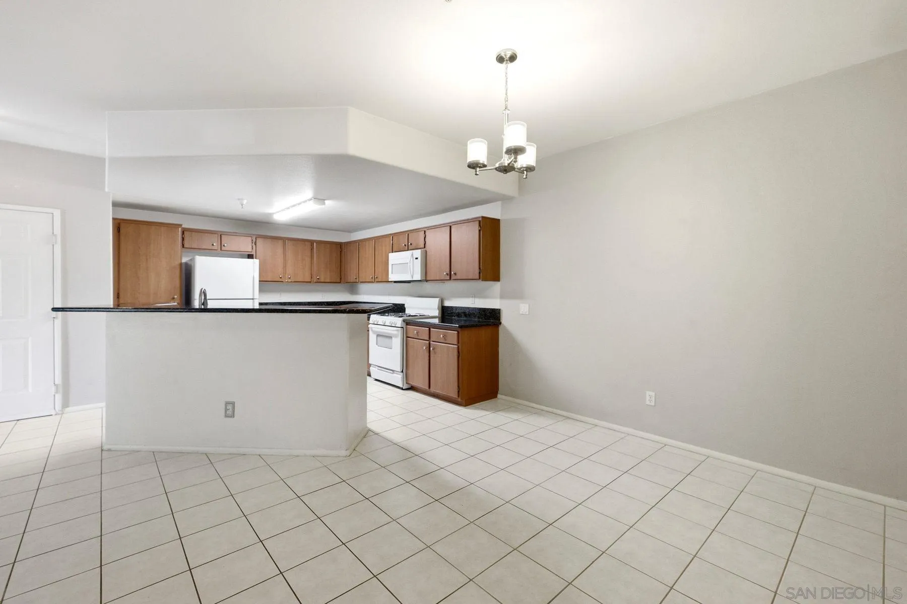 31369 David Temecula, CA 92592 - Photo 10 of 32