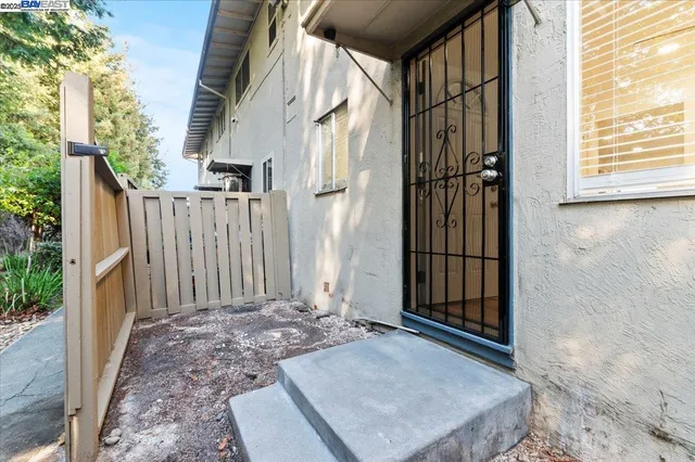 $439,000 | 462 Craven Court, Hayward, CA 94541