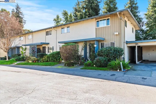 $439,000 | 462 Craven Court, Hayward, CA 94541