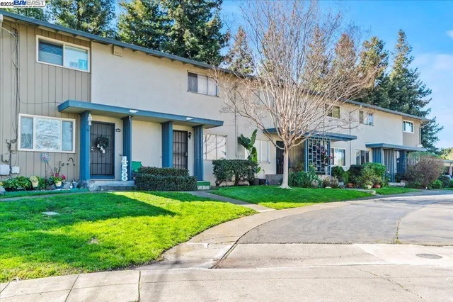 $439,000 | 462 Craven Court, Hayward, CA 94541
