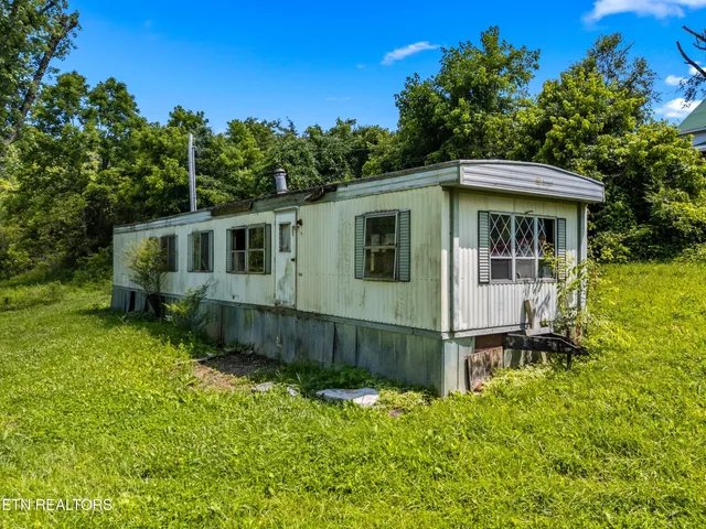 $225,000 | 111 Kyle Valley Road, Eidson, TN 37731