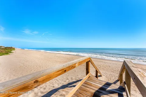 $1,600,000 | 1795 North Hwy A1A, Unit 401, Indialantic, FL 32903