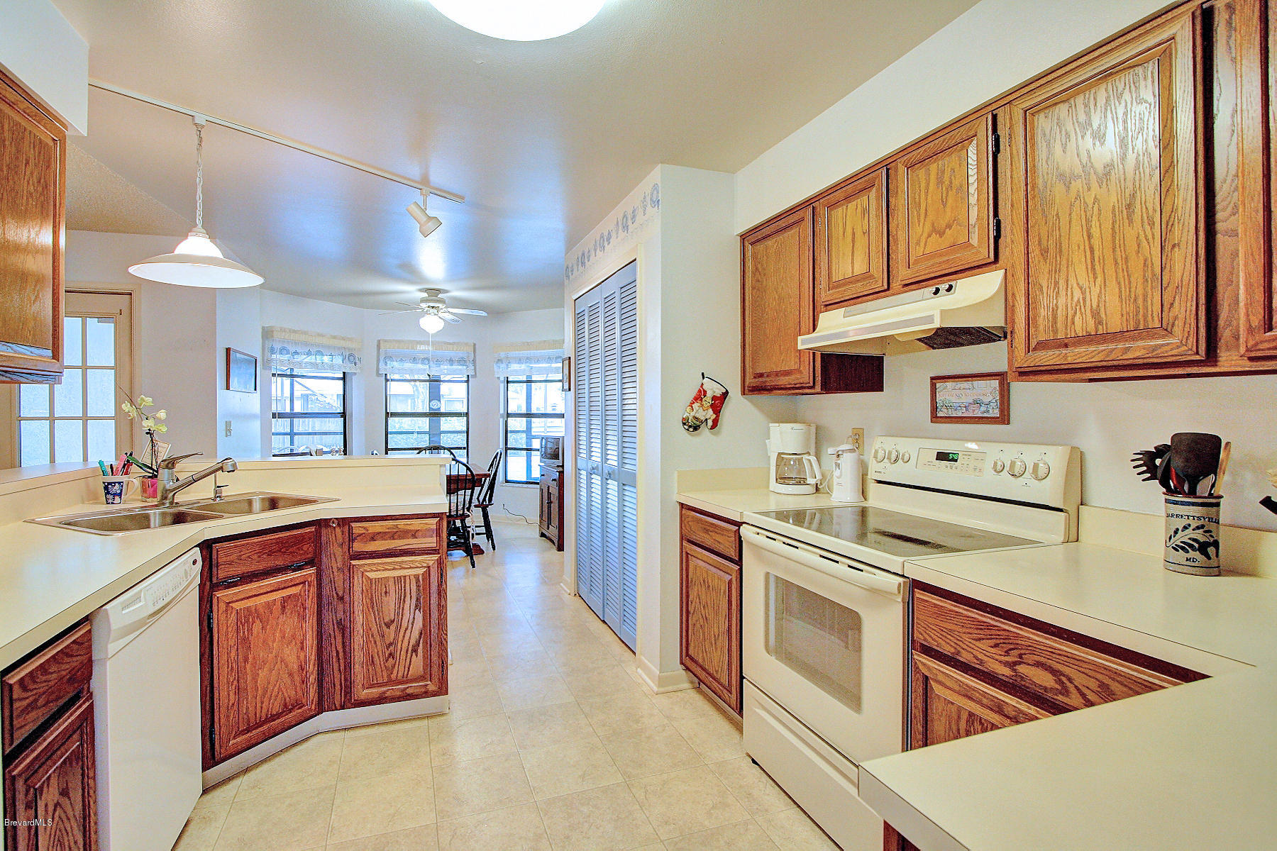 851 Gardener Road Rockledge, FL 32955 - Photo 9 of 25 Neat as a pin