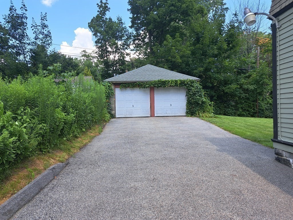 12 Barnard Road Worcester, MA 01605 - Photo 4 of 8 Gallery Image 4
