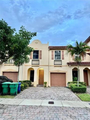 $2,850 | 17443 Southwest 153rd Path, Unit 17443, Miami, FL 33187