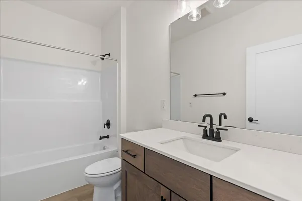 $619,900 | 590 Twin Creeks Drive, Oconomowoc, WI 53066