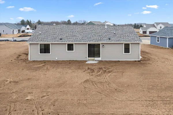 $619,900 | 590 Twin Creeks Drive, Oconomowoc, WI 53066