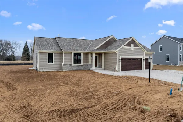 $619,900 | 590 Twin Creeks Drive, Oconomowoc, WI 53066