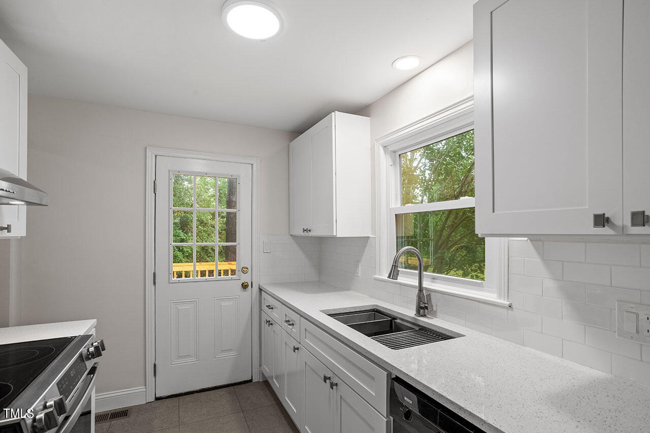 1822 Forest Road Durham, NC 27705 - Photo 14 of 32 1822 Forest Road_26