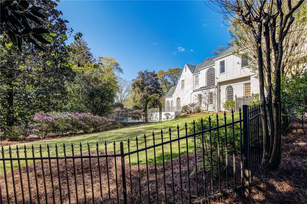 3119 Habersham Road Northwest Atlanta, GA 30305 - Photo 29 of 38