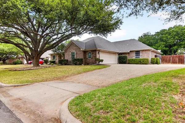 $599,900 | 110 Lariat Trail, Waco, TX 76657
