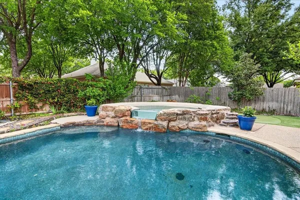 $599,900 | 110 Lariat Trail, Waco, TX 76657