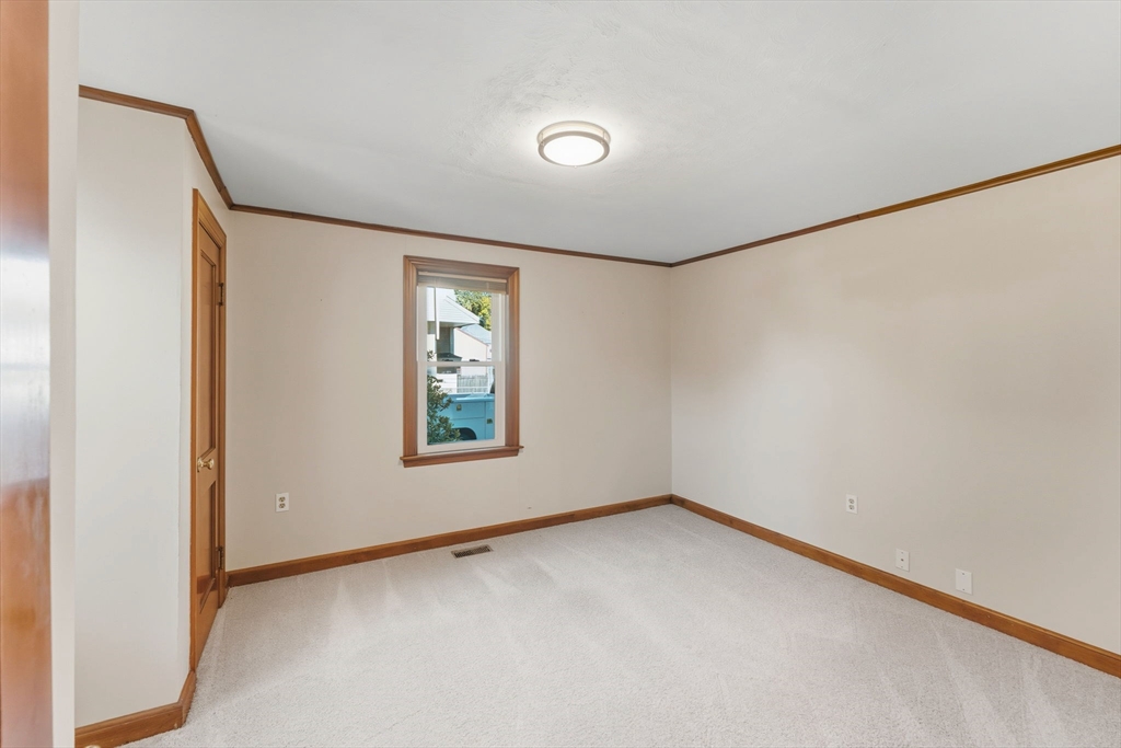 19 Snowling Road Uxbridge, MA 01569 - Photo 14 of 41 Gallery Image 14