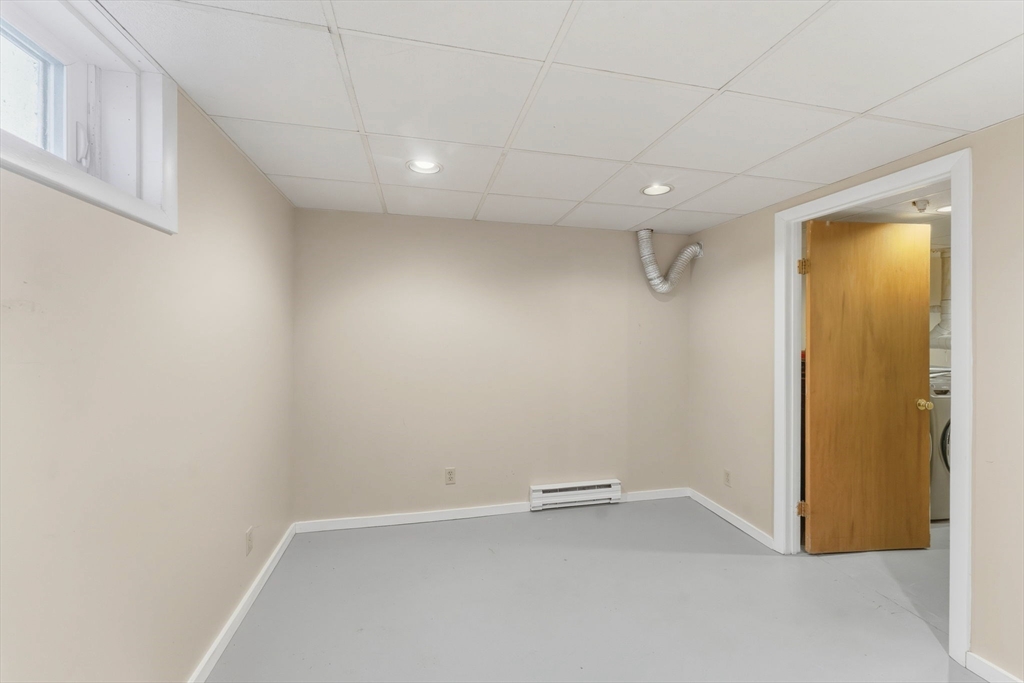 19 Snowling Road Uxbridge, MA 01569 - Photo 32 of 41 Gallery Image 32