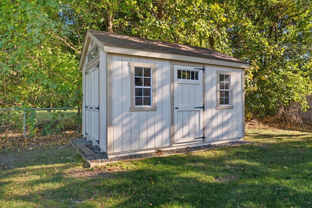 19 Snowling Road Uxbridge, MA 01569 - Photo 40 of 41 Gallery Image 40