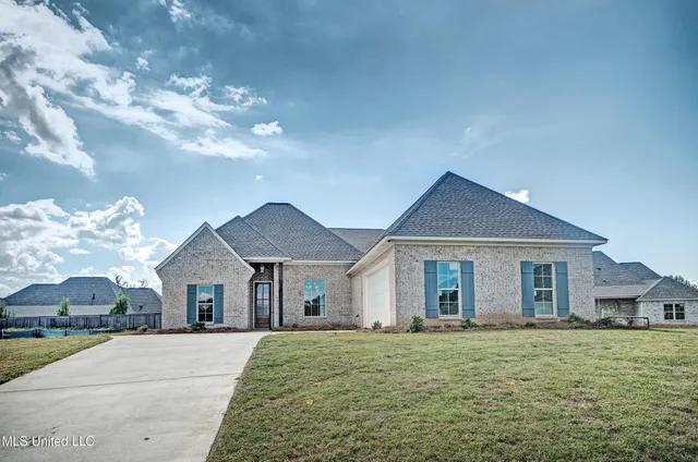 $390,000 | 73 Canebrake Court, Clinton, MS 39056