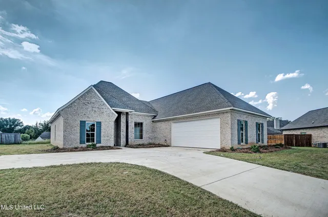 $390,000 | 73 Canebrake Court, Clinton, MS 39056