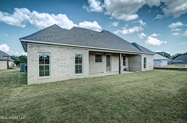 $390,000 | 73 Canebrake Court, Clinton, MS 39056