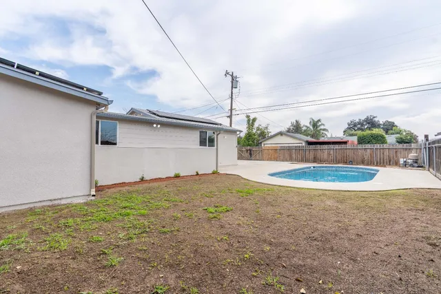 $395,000 | 3548 East Lamona Avenue, Fresno, CA 93703