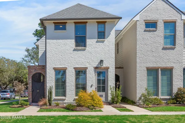 $385,000 | 114 North Beadle Road, Lafayette, LA 70508