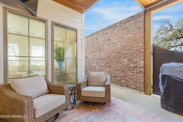 $385,000 | 114 North Beadle Road, Lafayette, LA 70508