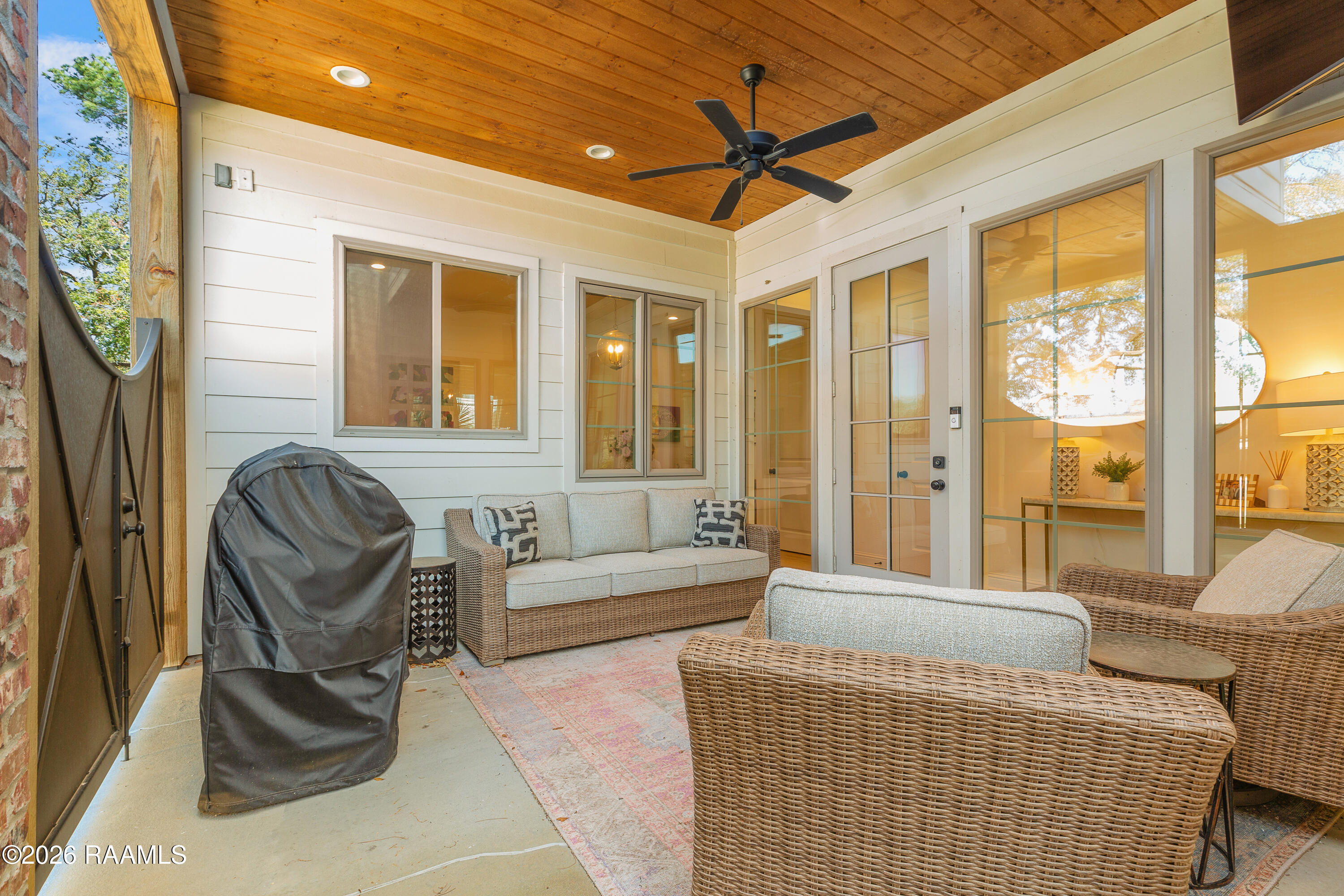 114 North Beadle Road Lafayette, LA 70508 - Photo 9 of 25 114 N Beadle Lafayette-23