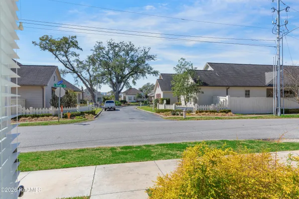 $385,000 | 114 North Beadle Road, Lafayette, LA 70508