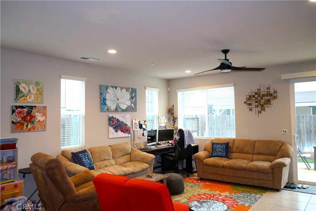 2377 Mariner Way Merced, CA 95340 - Photo 16 of 30