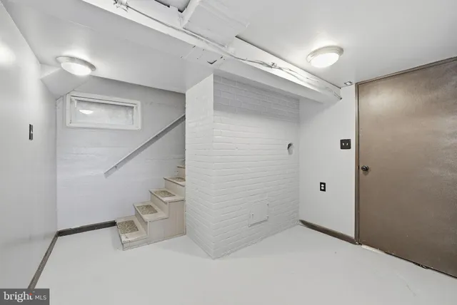 $5,250 | 2030 North Quinn Street, Arlington, VA 22209